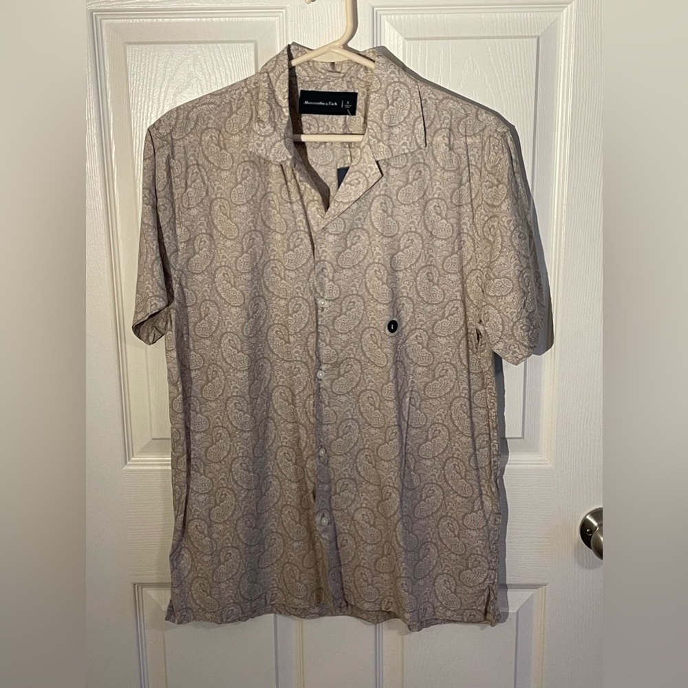 Abercrombie & Fitch Floral Camp Collar Button Down - NWT